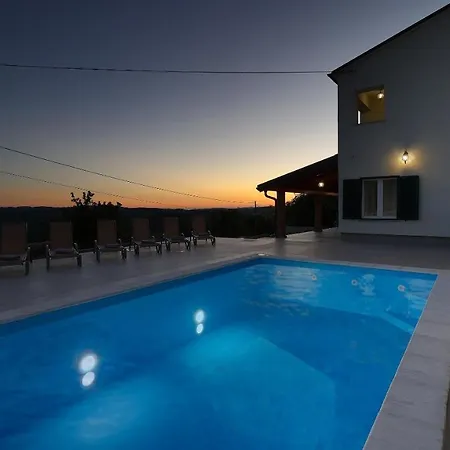Kristina - Swimming Pool, - Istra * Dolenja Vas